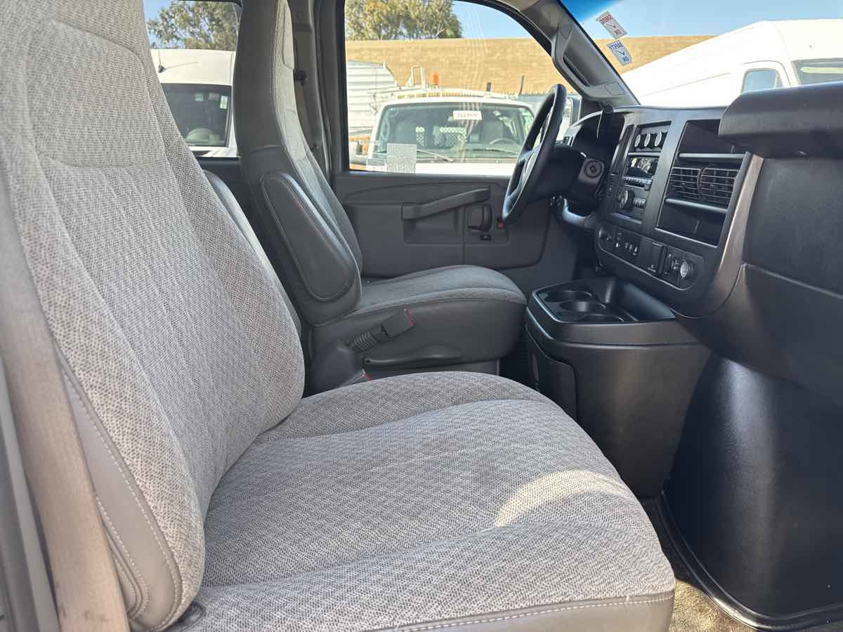 Used 2017 Chevrolet Express 3500 LT w/ LT Preferred Equipment Group image 13