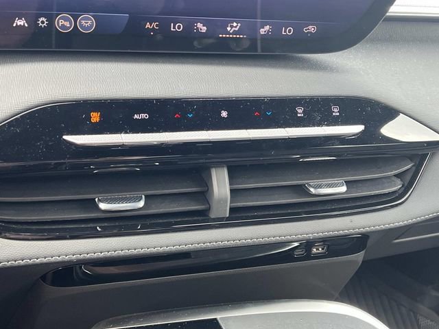 Used 2026 Buick Enclave Sport Touring w/ Power Package AWD/4WD image 26