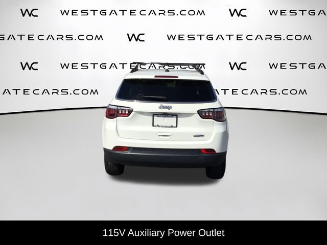Used 2018 Jeep Compass Latitude w/ Popular Equipment Group FWD image 10