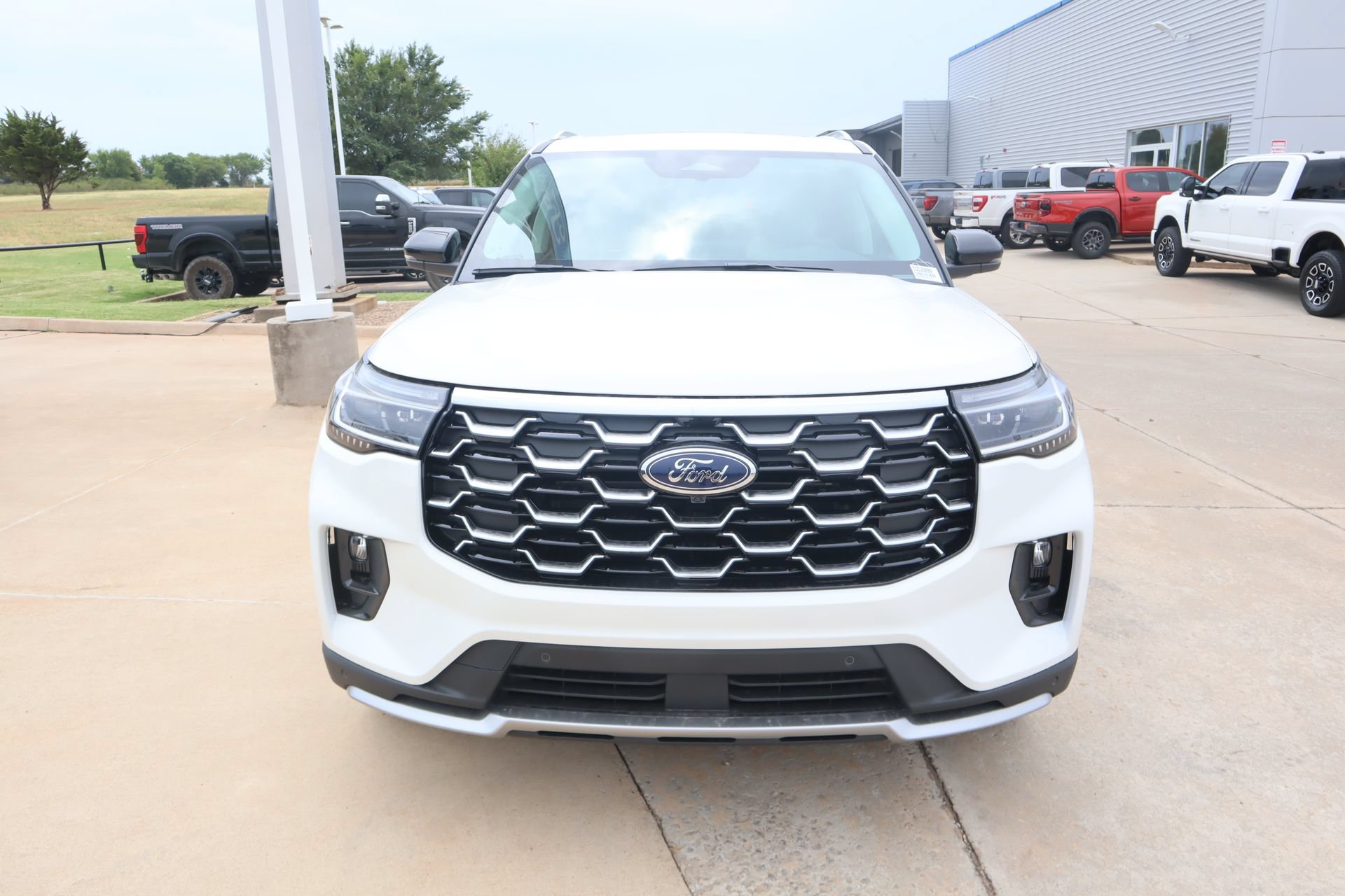 New 2026 Ford Explorer Platinum w/ LUX Leather Package AWD/4WD image 10