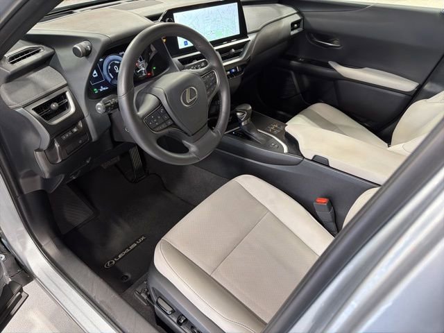 Used 2023 Lexus UX 250h AWD w/ Accessory Package (Z2) image 11