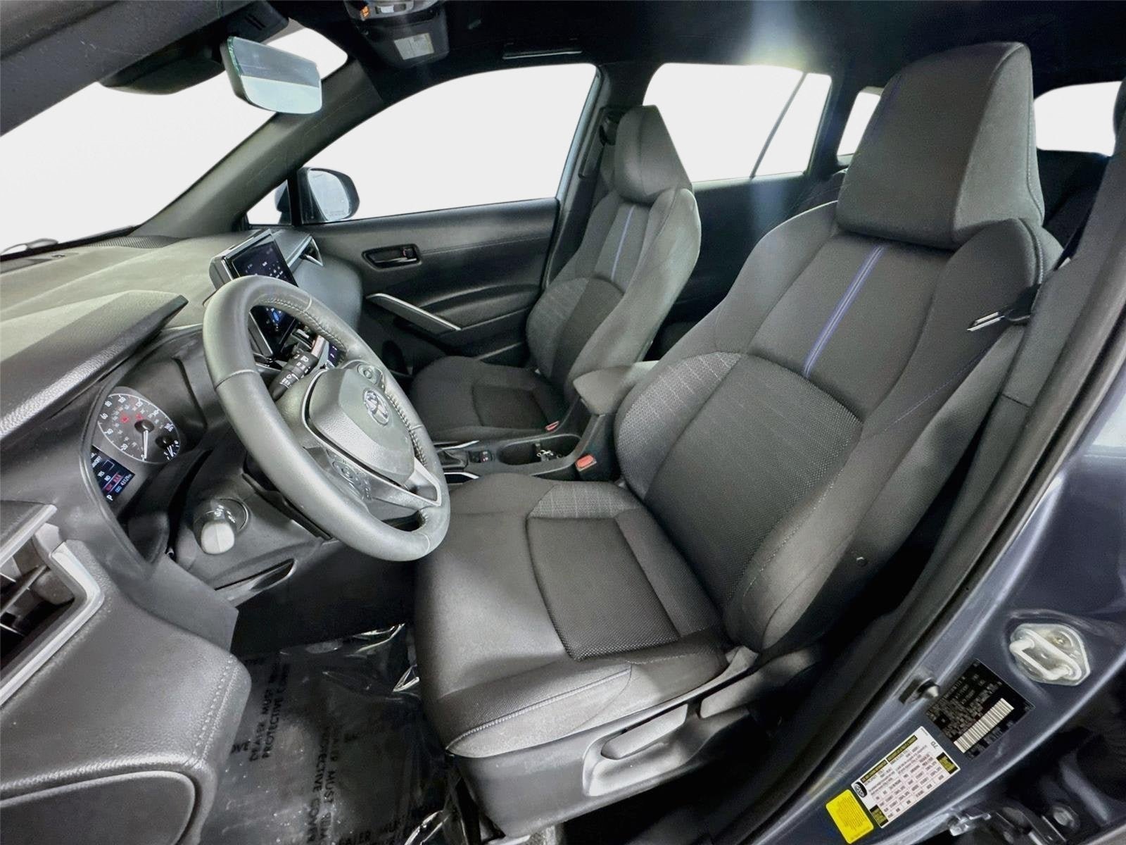 Used 2024 Toyota Corolla Cross AWD Hybrid image 12