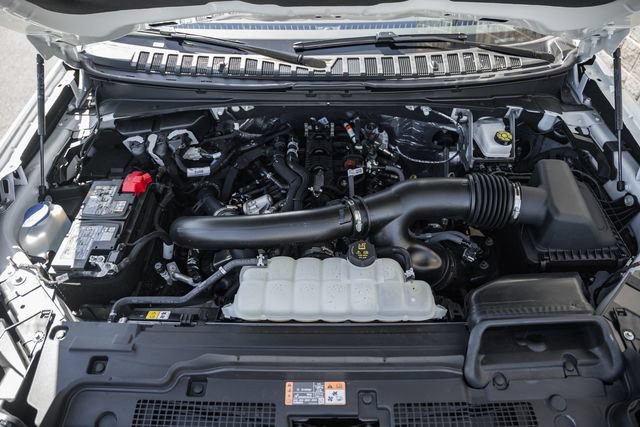 Used 2025 Ford Expedition Active AWD/4WD image 30