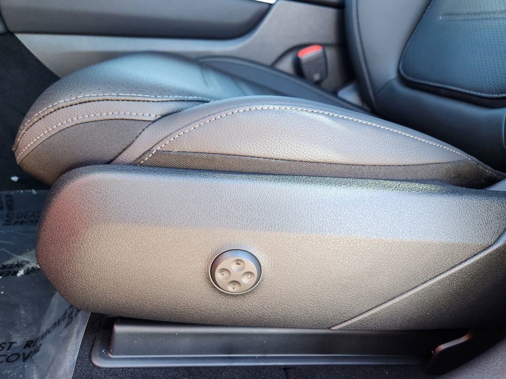 New 2026 Mercedes-Benz GLC 300 4MATIC image 23