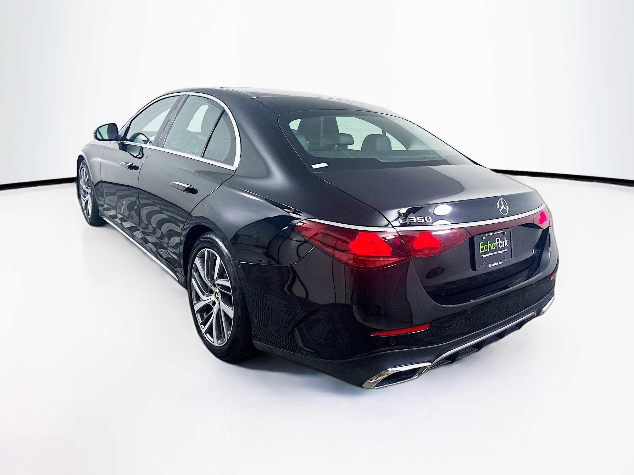 Used 2025 Mercedes-Benz E 350 Sedan image 5