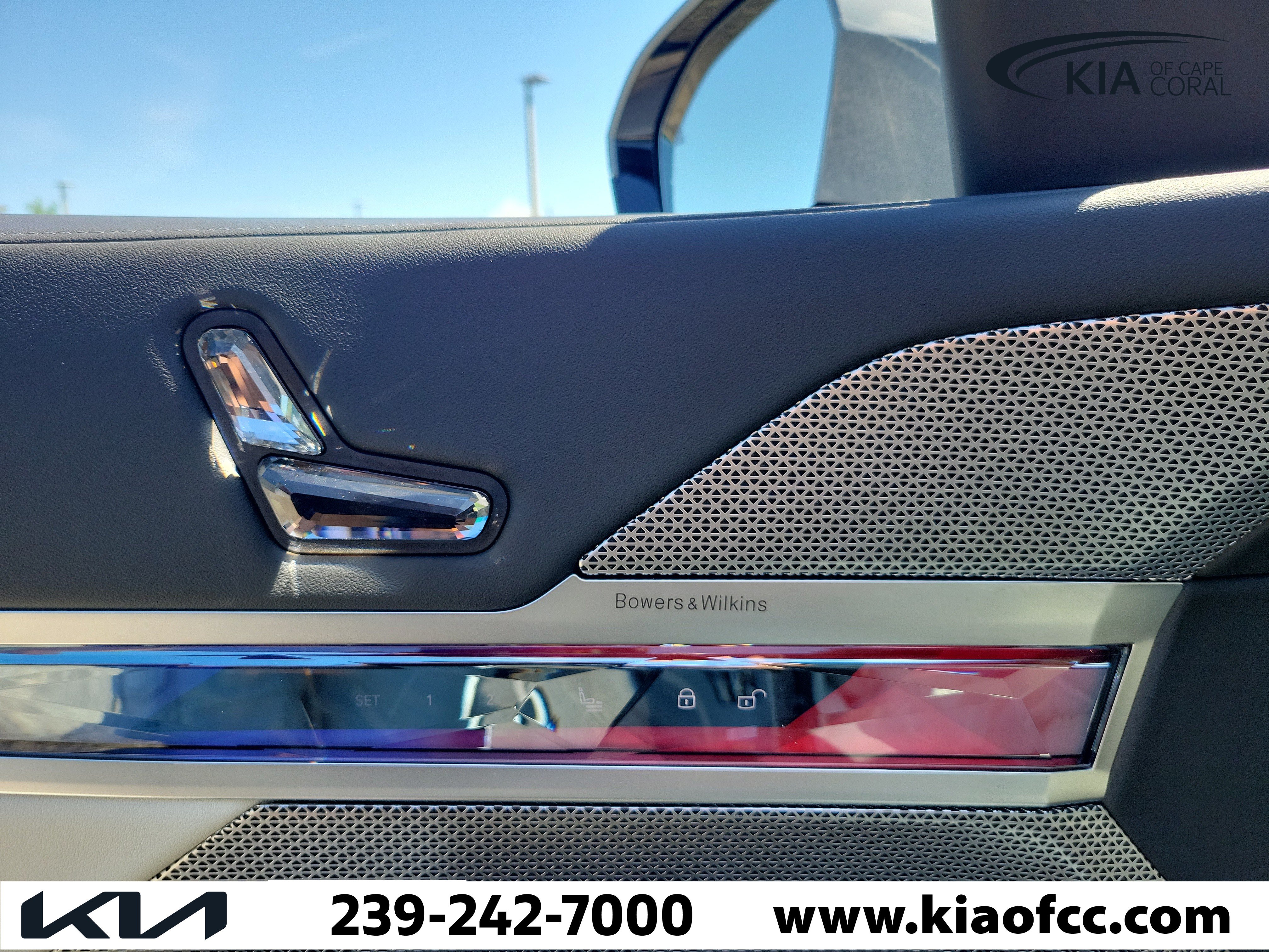 Used 2025 BMW 760i xDrive AWD/4WD image 22