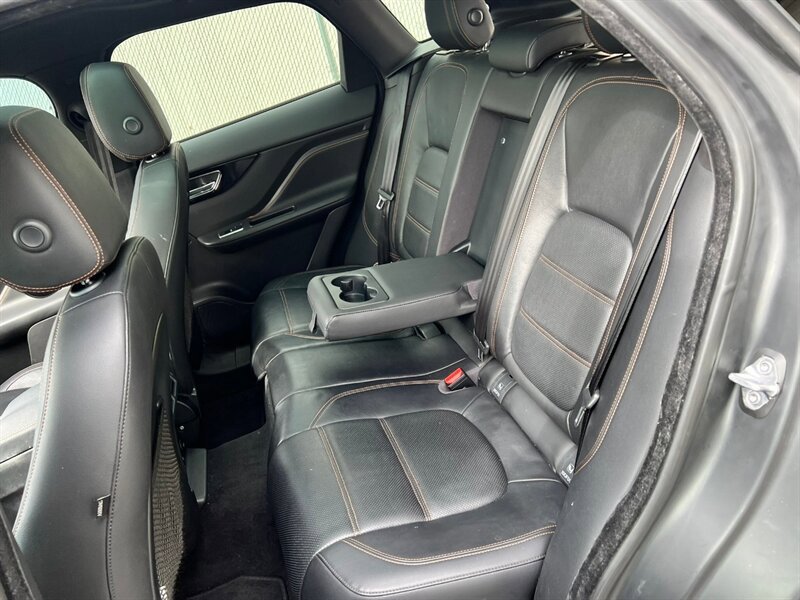 Used 2017 Jaguar F-PACE Prestige AWD/4WD image 21