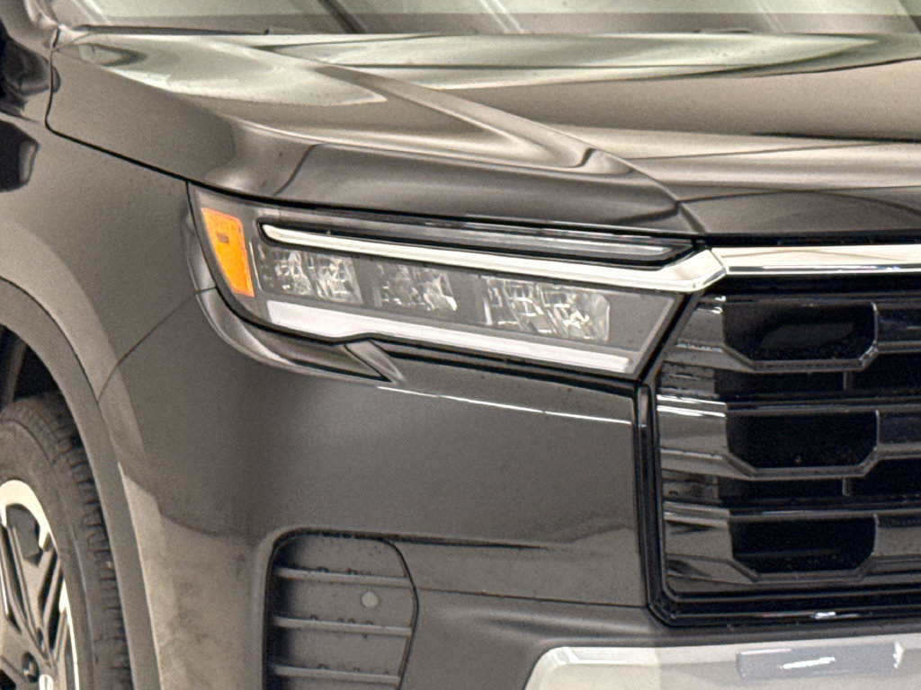 New 2026 Honda Pilot Touring image 5