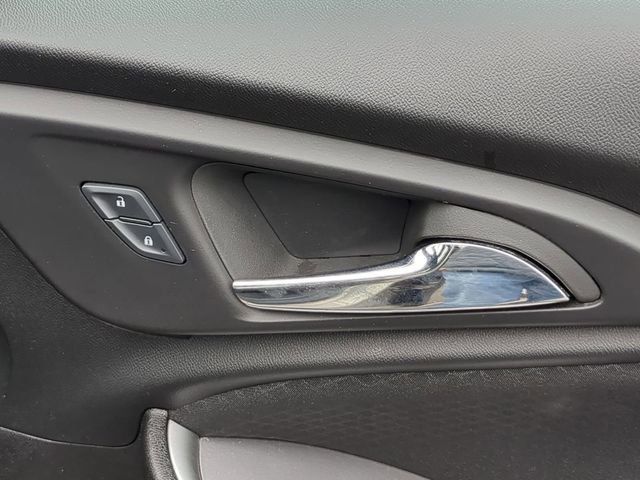 Used 2025 Chevrolet Malibu LT image 36