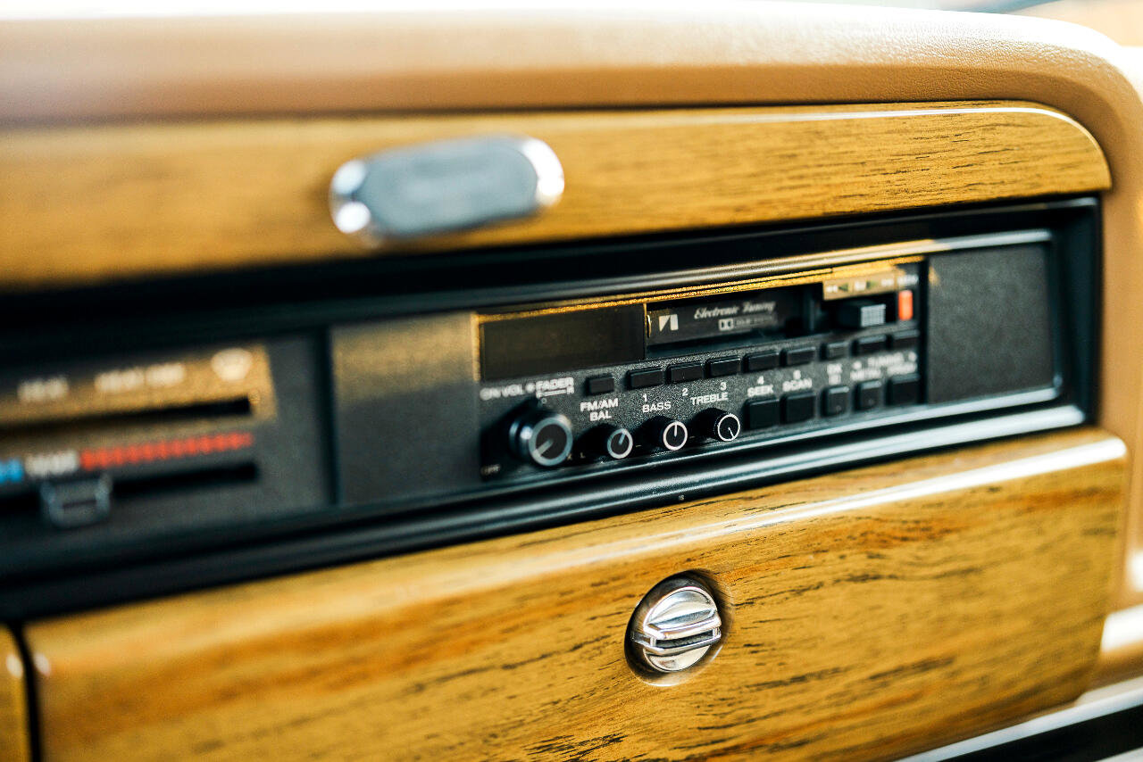 Used 1987 Jeep Grand Wagoneer image 60