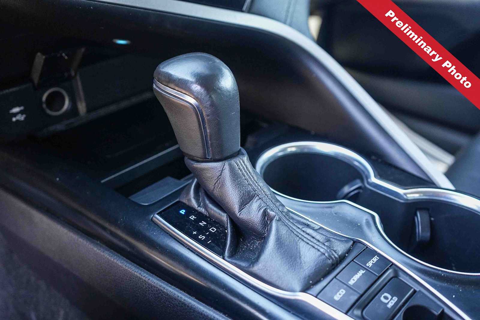 Used 2019 Toyota Camry XSE w/ Carpet Mat Package FWD image 16