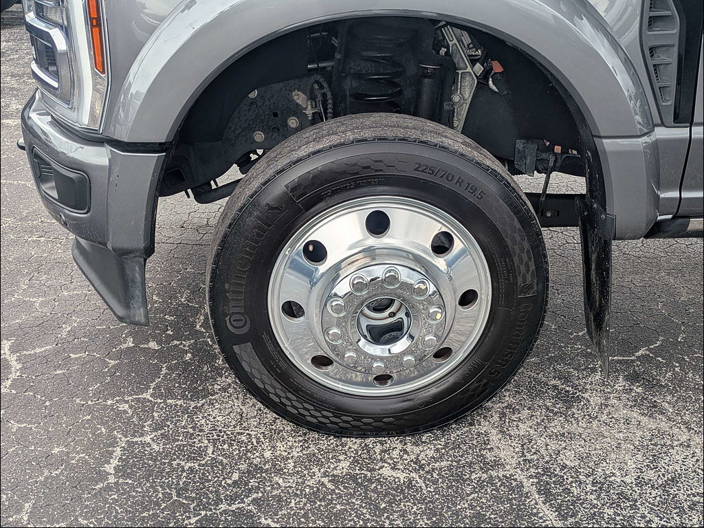 Used 2025 Ford F450 Platinum w/ FX4 Off-Road Package AWD/4WD image 11