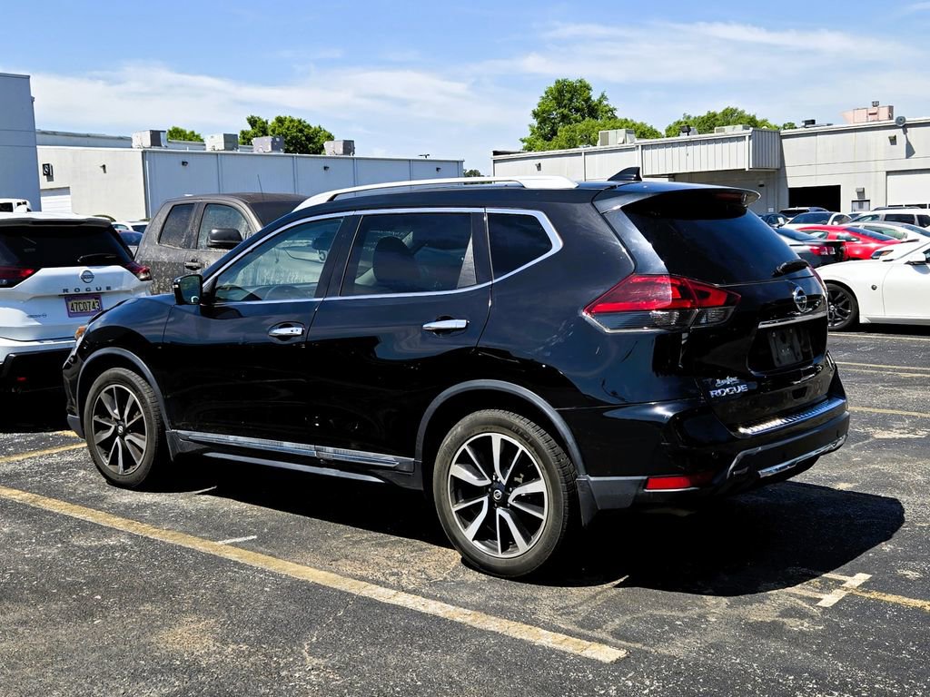 Used 2019 Nissan Rogue SL w/ Premium Package FWD image 5