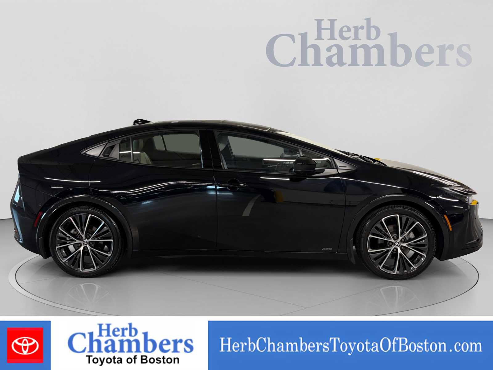 Used 2024 Toyota Prius Limited AWD/4WD image 10