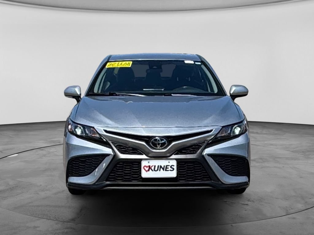 Used 2024 Toyota Camry SE FWD image 2