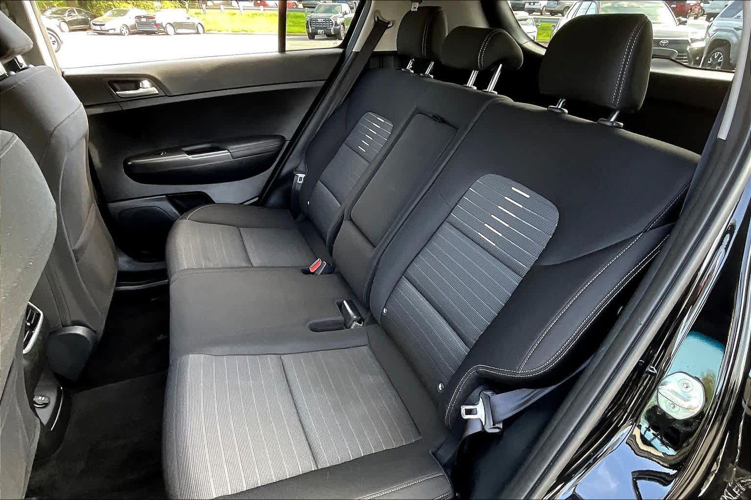 Used 2022 Kia Sportage LX w/ LX AWD Value Edition Package image 32