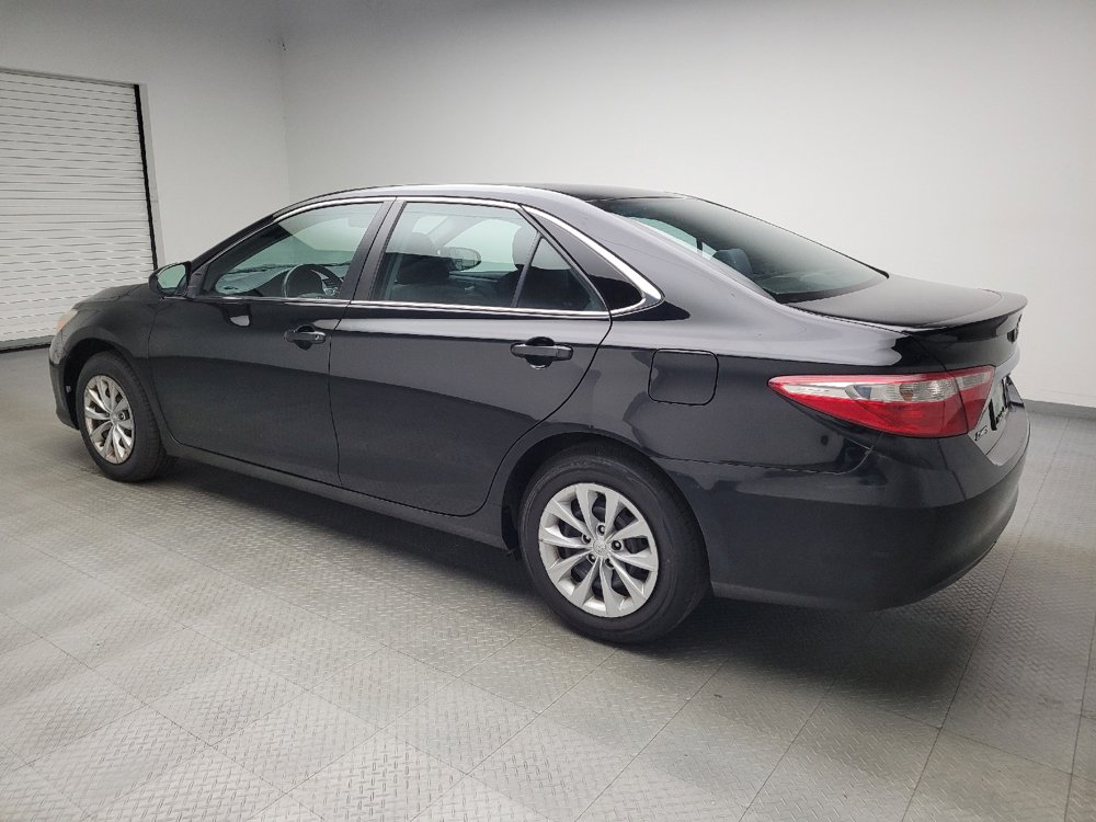 Used 2017 Toyota Camry LE FWD image 3