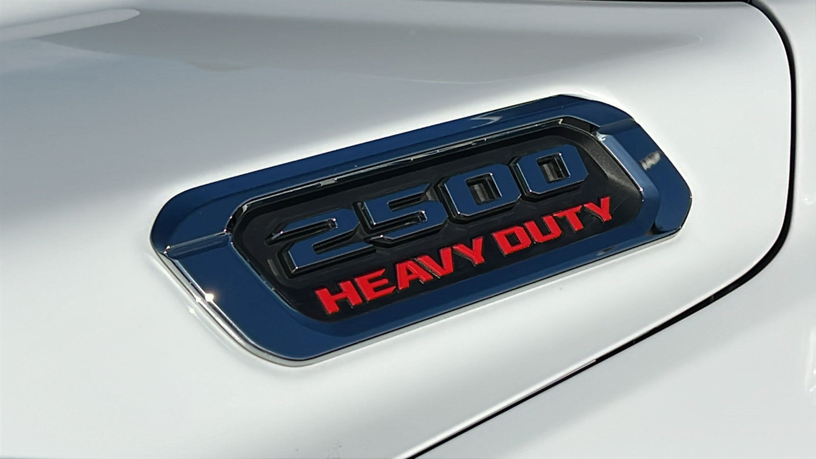 Used 2025 RAM 2500 Laramie AWD/4WD image 10
