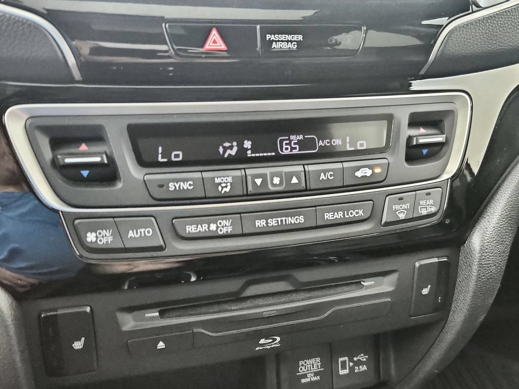 Used 2019 Honda Pilot Touring image 29