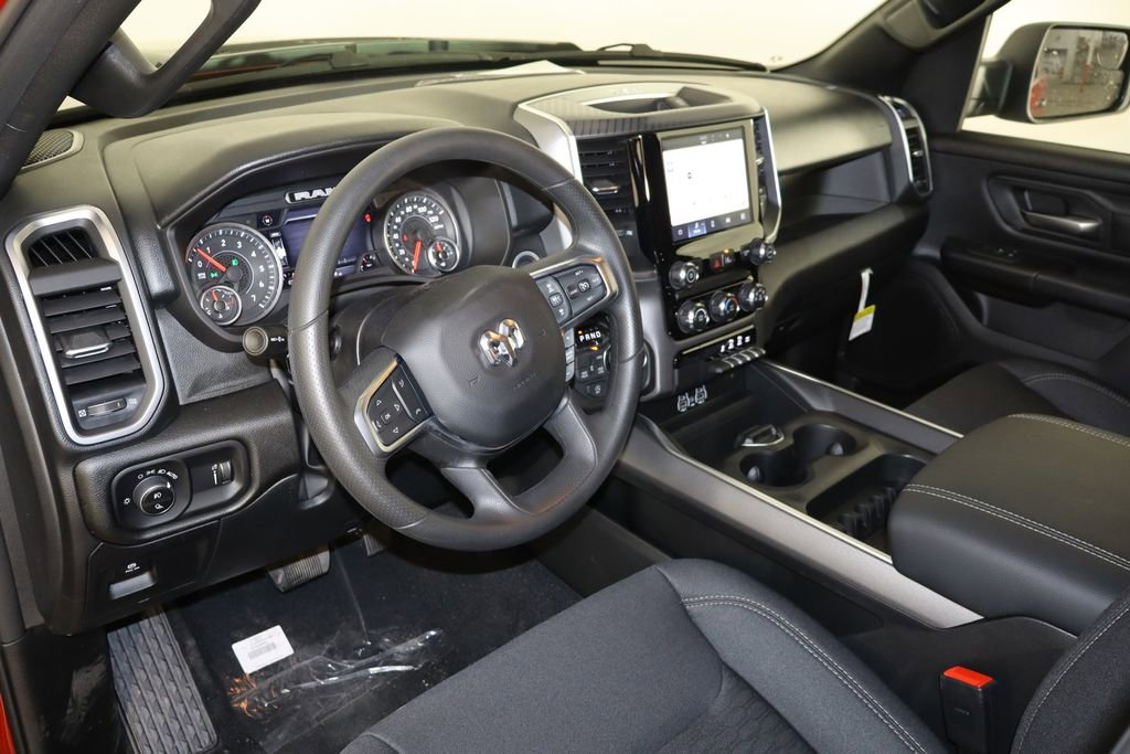 New 2026 RAM 1500 Express AWD/4WD image 24