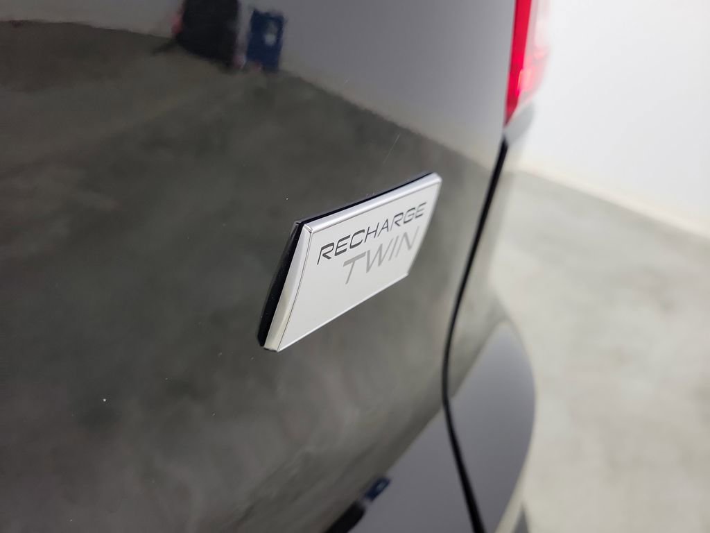 Certified 2023 Volvo XC40 Recharge Plus w/ Protection Package Premier image 8