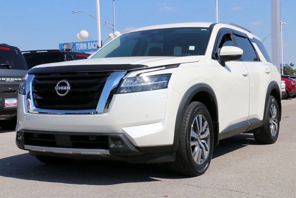 Used 2024 Nissan Pathfinder SL
