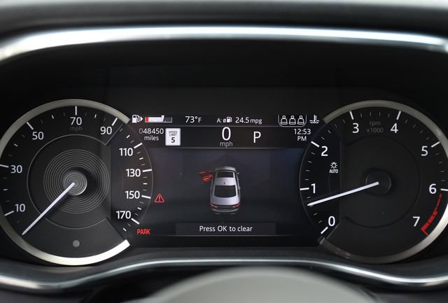 Used 2022 Jaguar XF R-Dynamic SE image 11