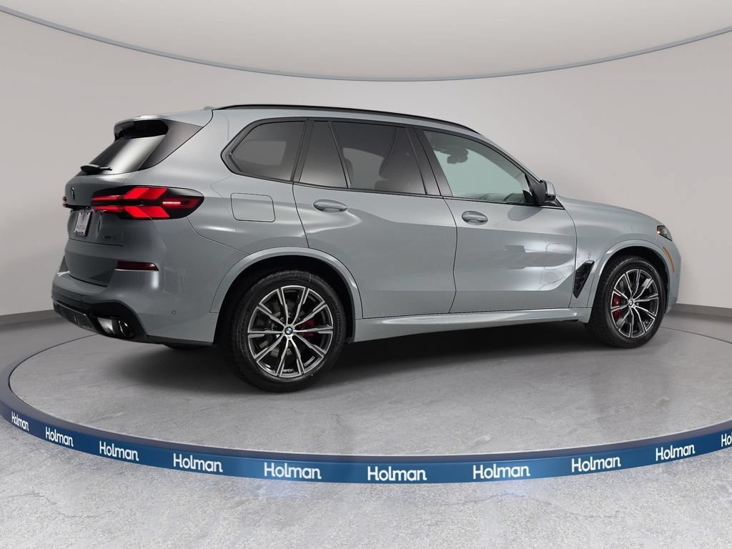 New 2026 BMW X5 xDrive40i w/ M Sport Package AWD/4WD image 5