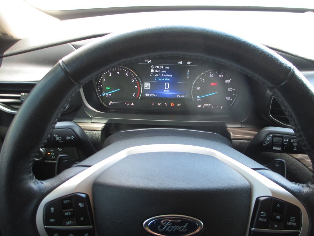 Used 2021 Ford Explorer Limited w/ Hybrid Equipment Group 310A AWD/4WD image 29