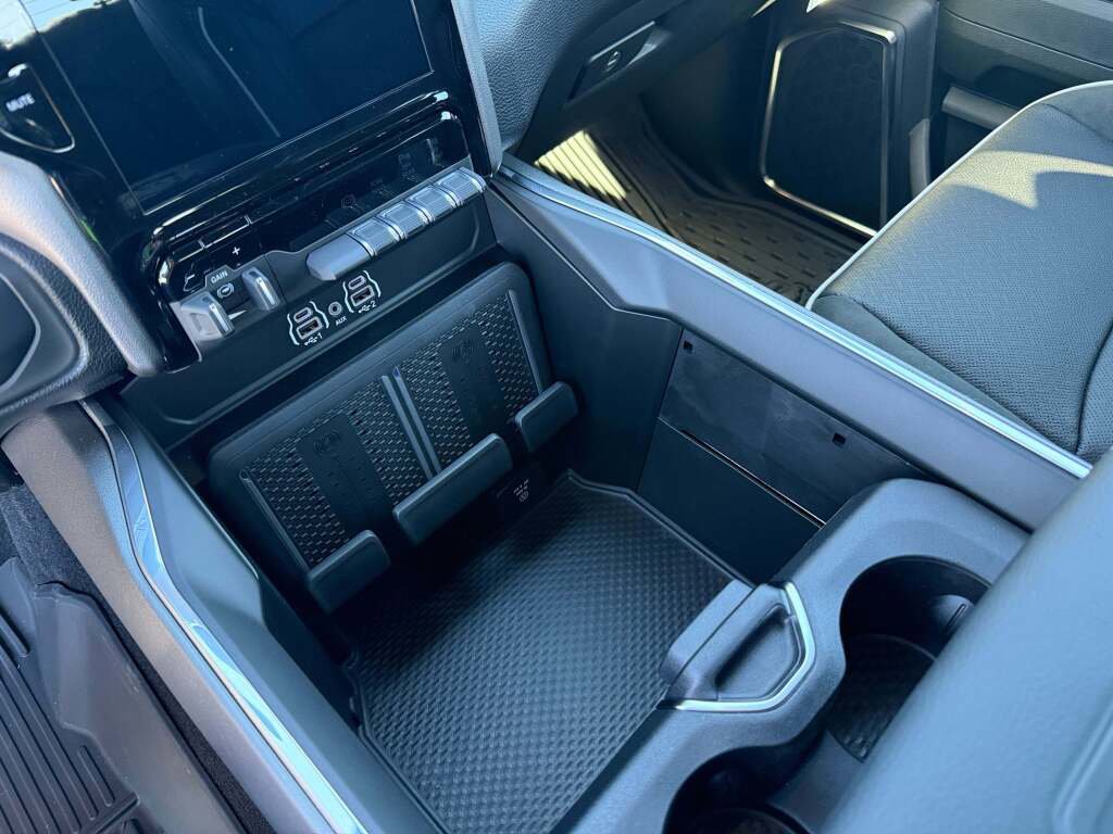 New 2026 RAM 2500 Laramie w/ Night Edition image 23