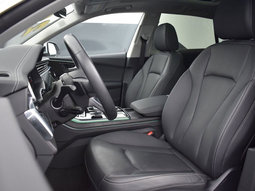 Used 2023 Audi Q8 Premium Plus image 12