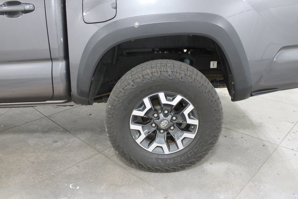 Used 2020 Toyota Tacoma TRD Off-Road w/ TRD Premium Off Road Package AWD/4WD image 37
