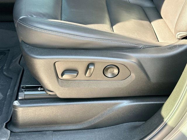 Used 2022 Chevrolet Tahoe Z71 w/ Off-Road Capability Package image 17