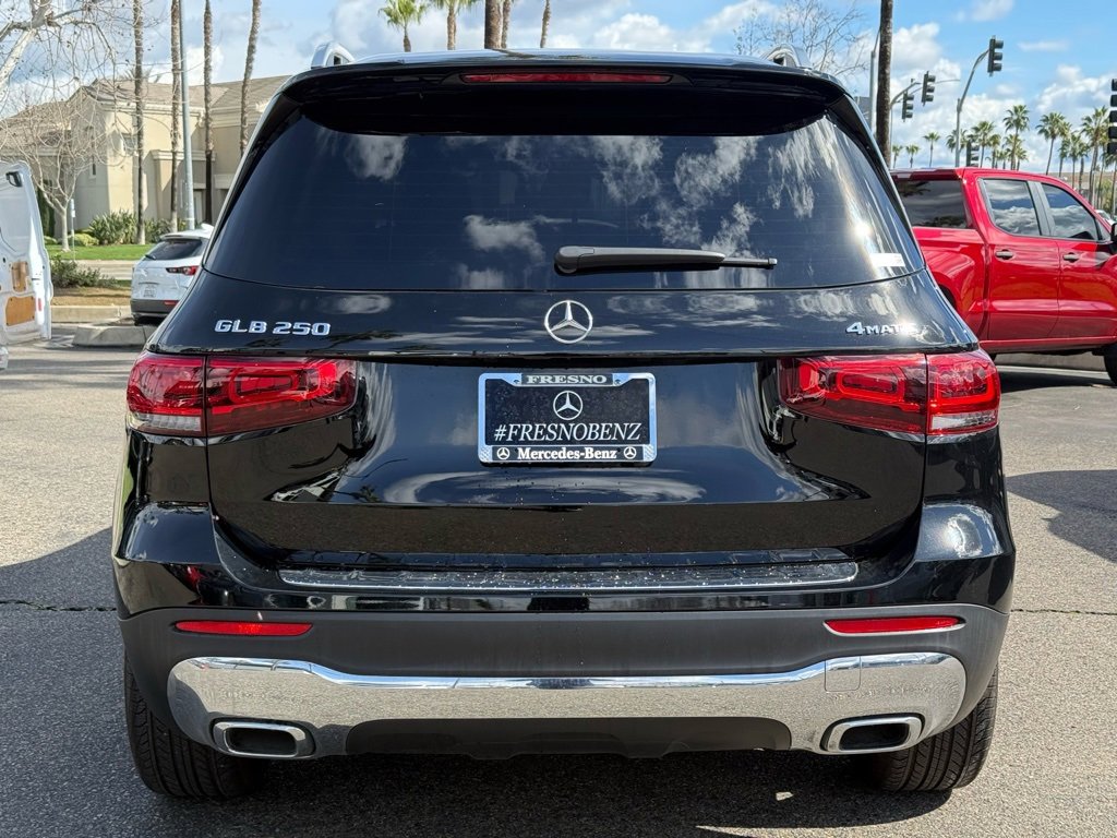 Certified 2023 Mercedes-Benz GLB 250 4MATIC image 18