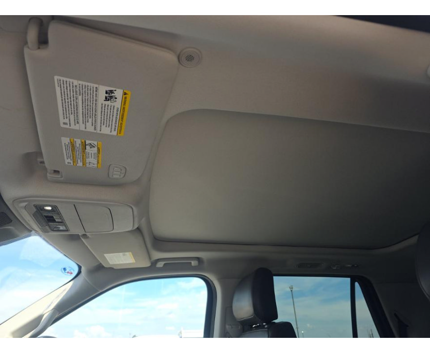 Used 2025 Ford Expedition Active AWD/4WD image 8