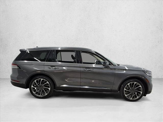 Used 2022 Lincoln Aviator Reserve w/ Equipment Group 201A RWD image 4