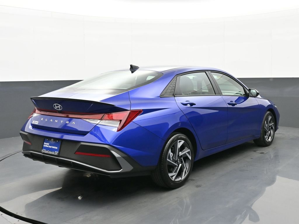 Certified 2025 Hyundai Elantra Sport image 3