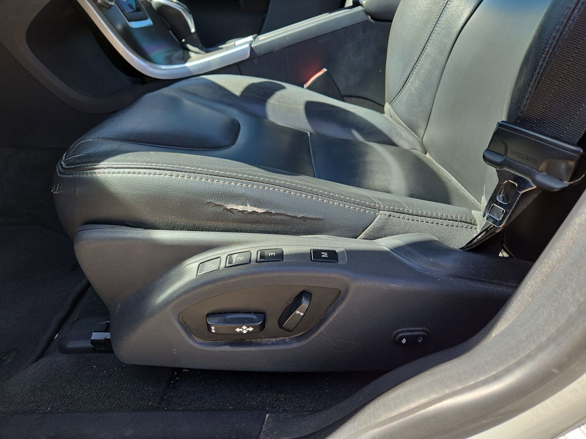 Used 2016 Volvo XC60 T5 Premier image 17