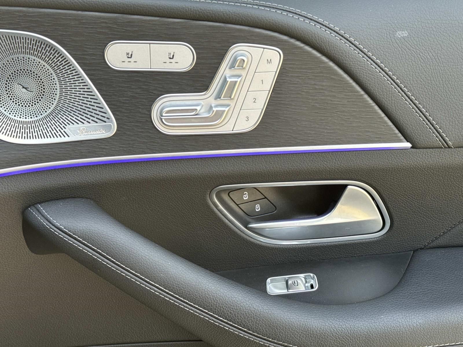 Used 2025 Mercedes-Benz GLS 450 4MATIC image 16