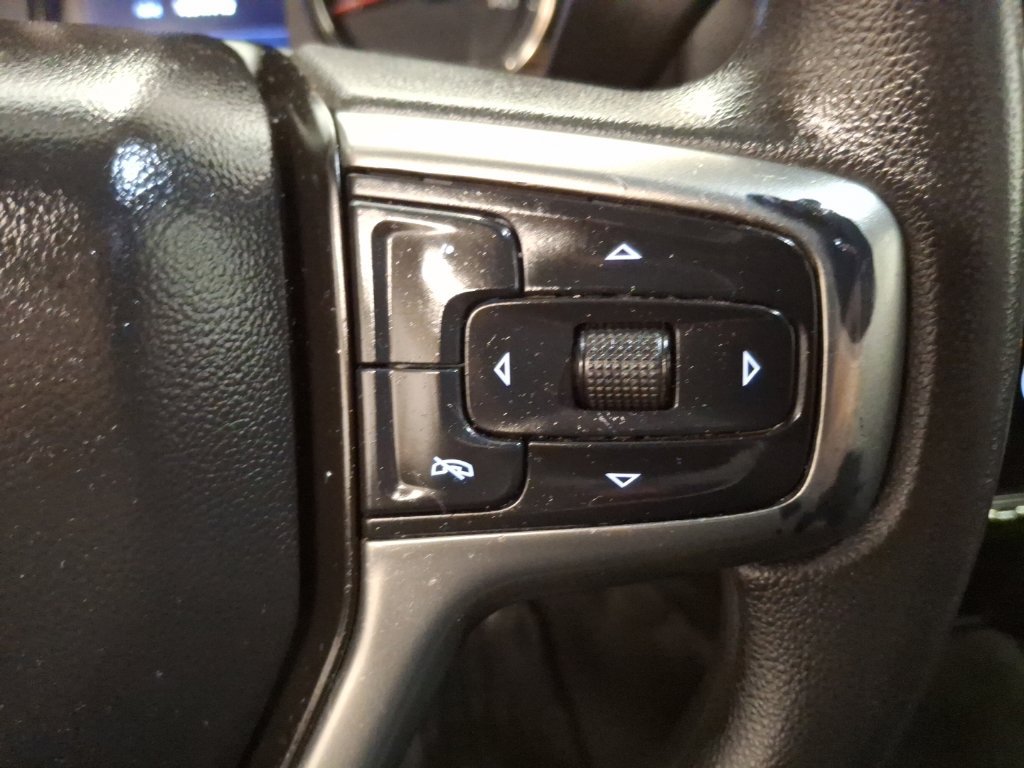 Used 2020 Chevrolet Silverado 1500 LT AWD/4WD image 21