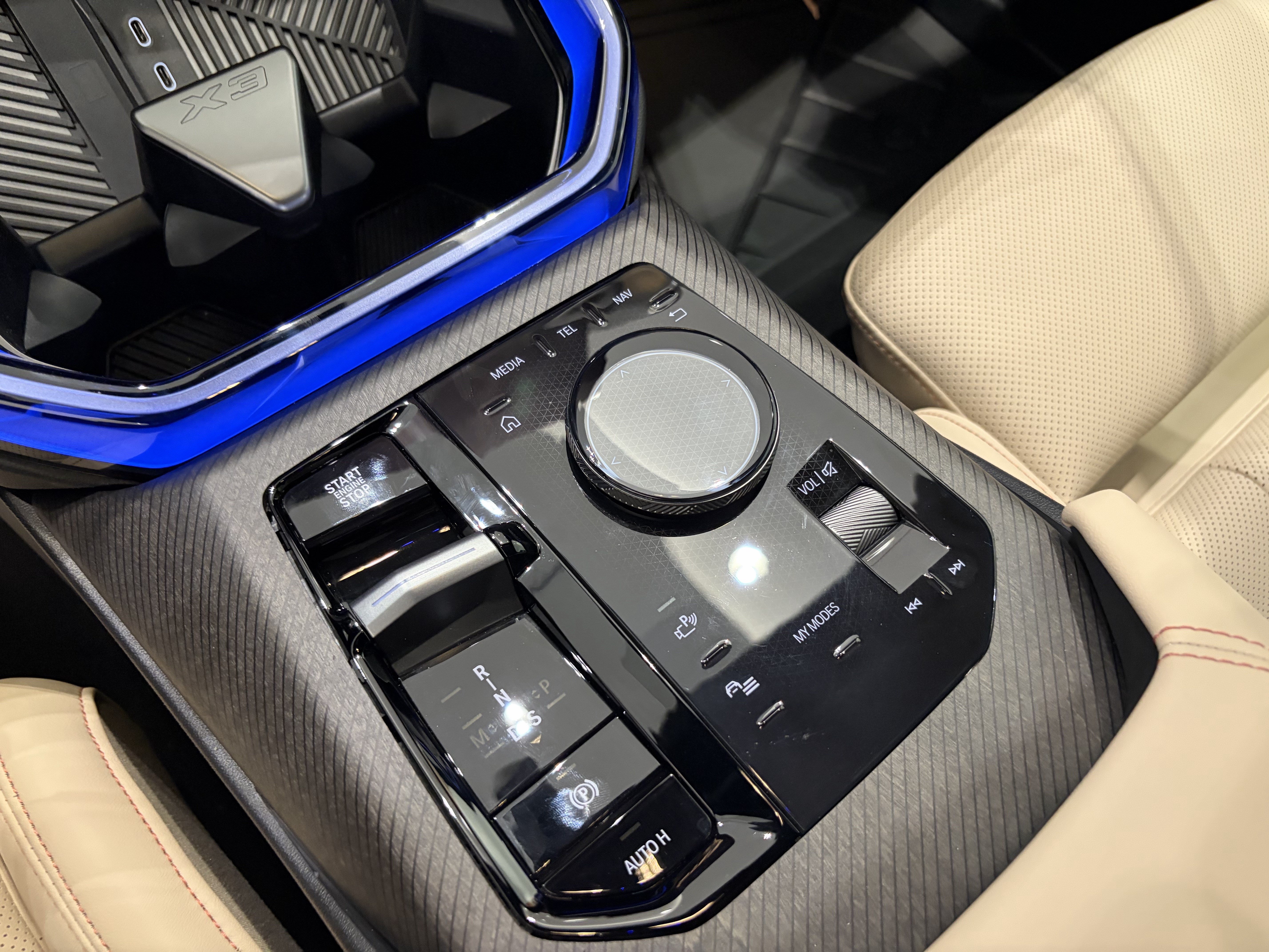 Certified 2025 BMW X2 xDrive28i AWD/4WD image 19
