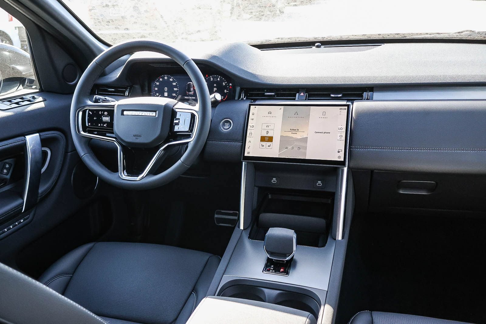 New 2026 Land Rover Discovery Sport Landmark AWD/4WD image 22
