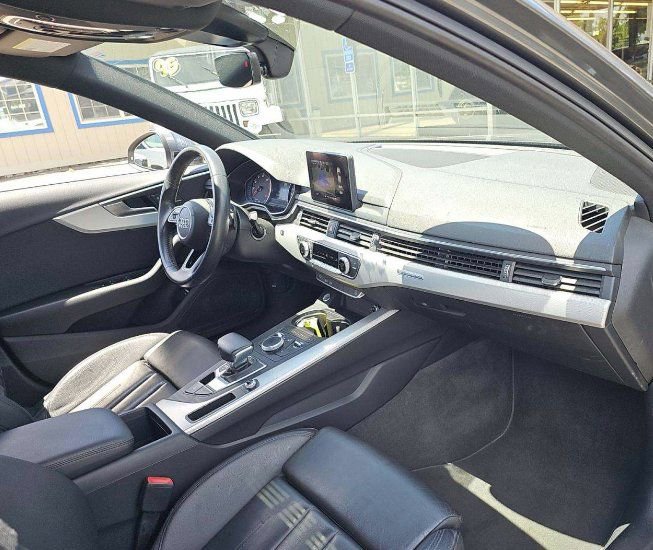 Used 2019 Audi A4 2.0T Premium w/ Convenience Package AWD/4WD image 18
