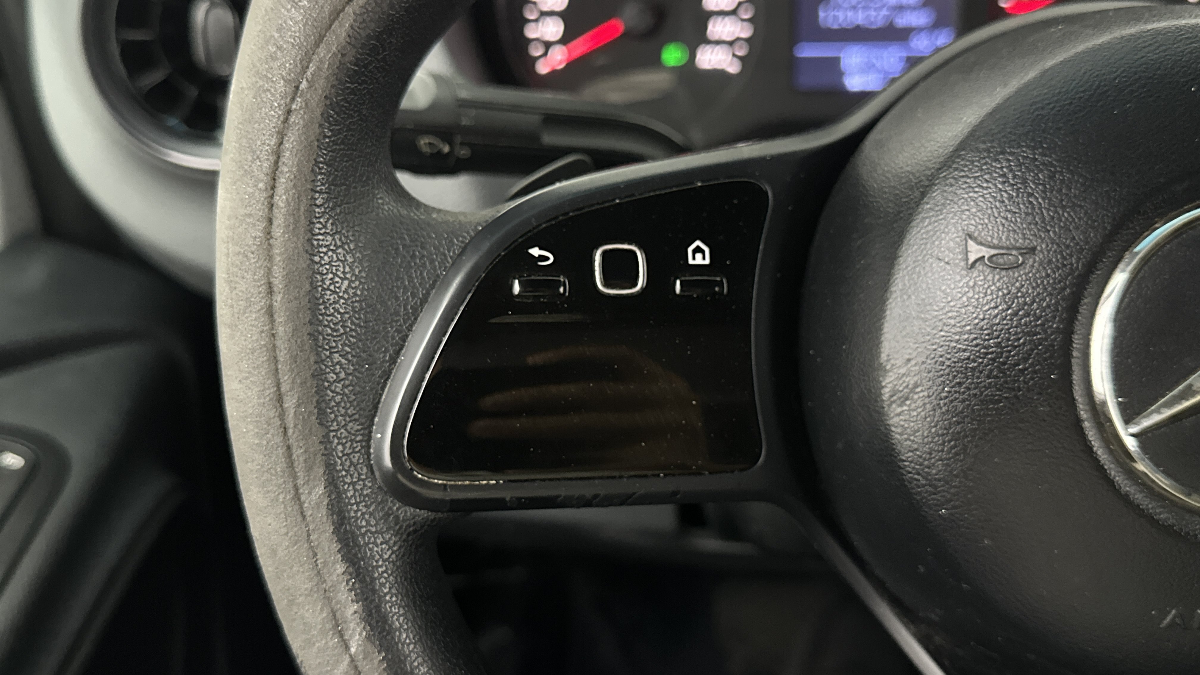 Used 2019 Mercedes-Benz Sprinter 144 Cargo image 15
