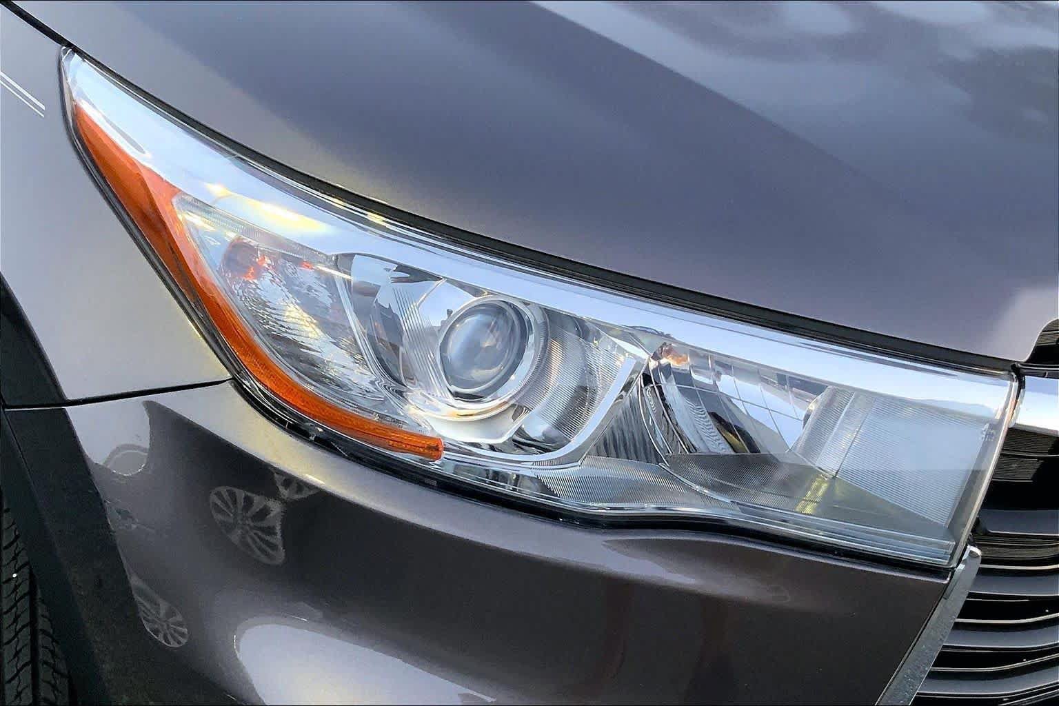 Used 2016 Toyota Highlander XLE FWD image 26