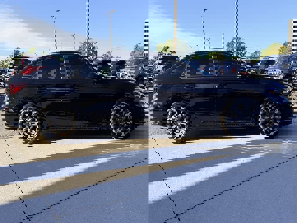 Used 2026 Honda Civic Sport Touring image 4