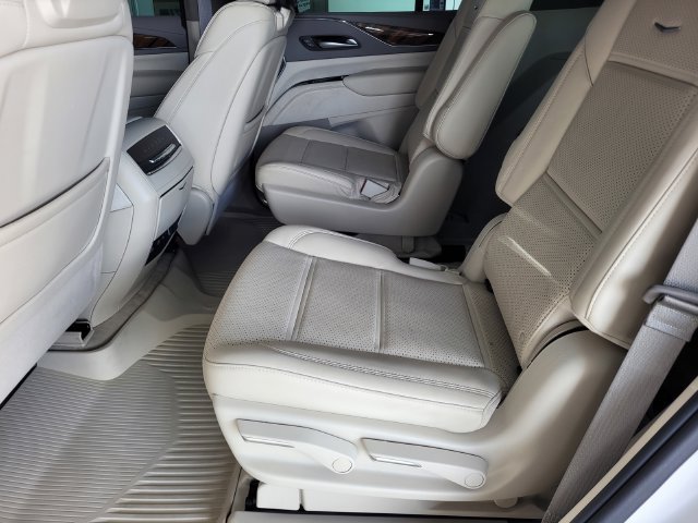 Certified 2023 Cadillac Escalade Sport Platinum AWD/4WD image 15