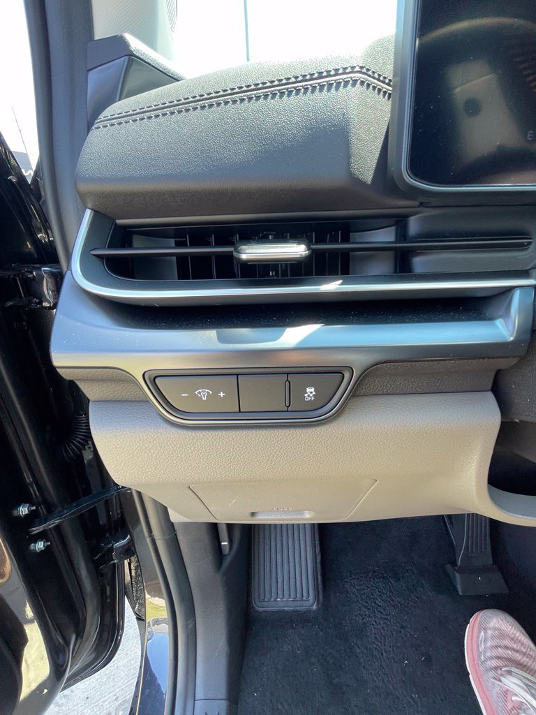New 2026 Kia Carnival FWD image 13