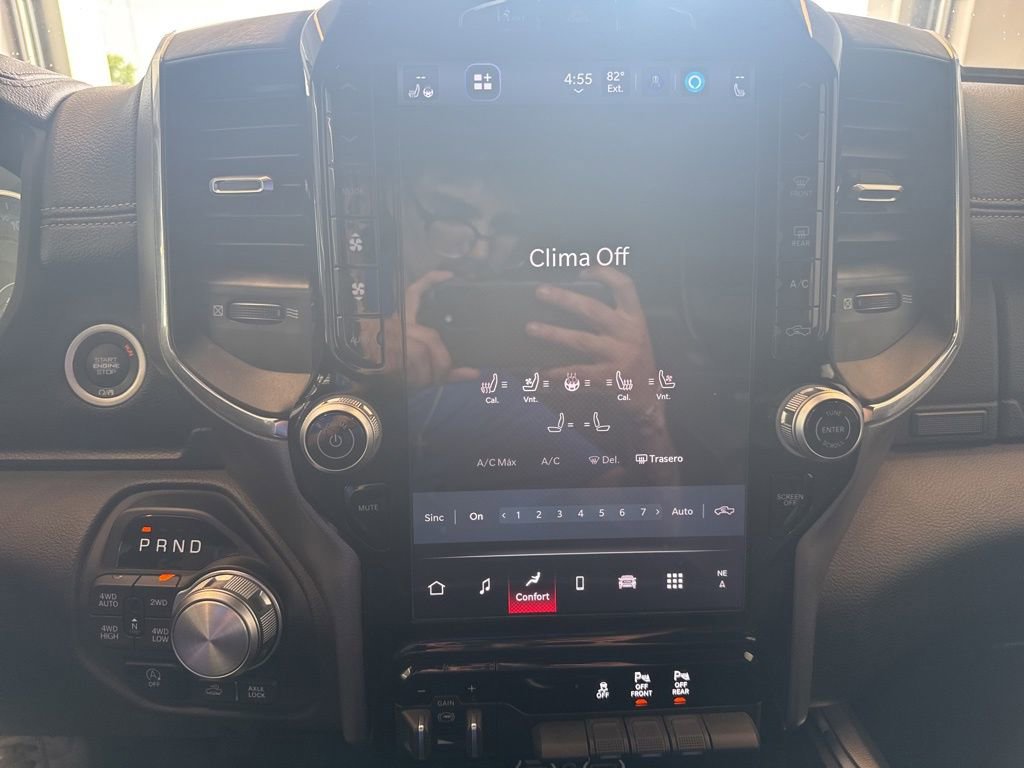 Used 2025 RAM 1500 Laramie w/ Laramie Southwest Edition AWD/4WD image 15