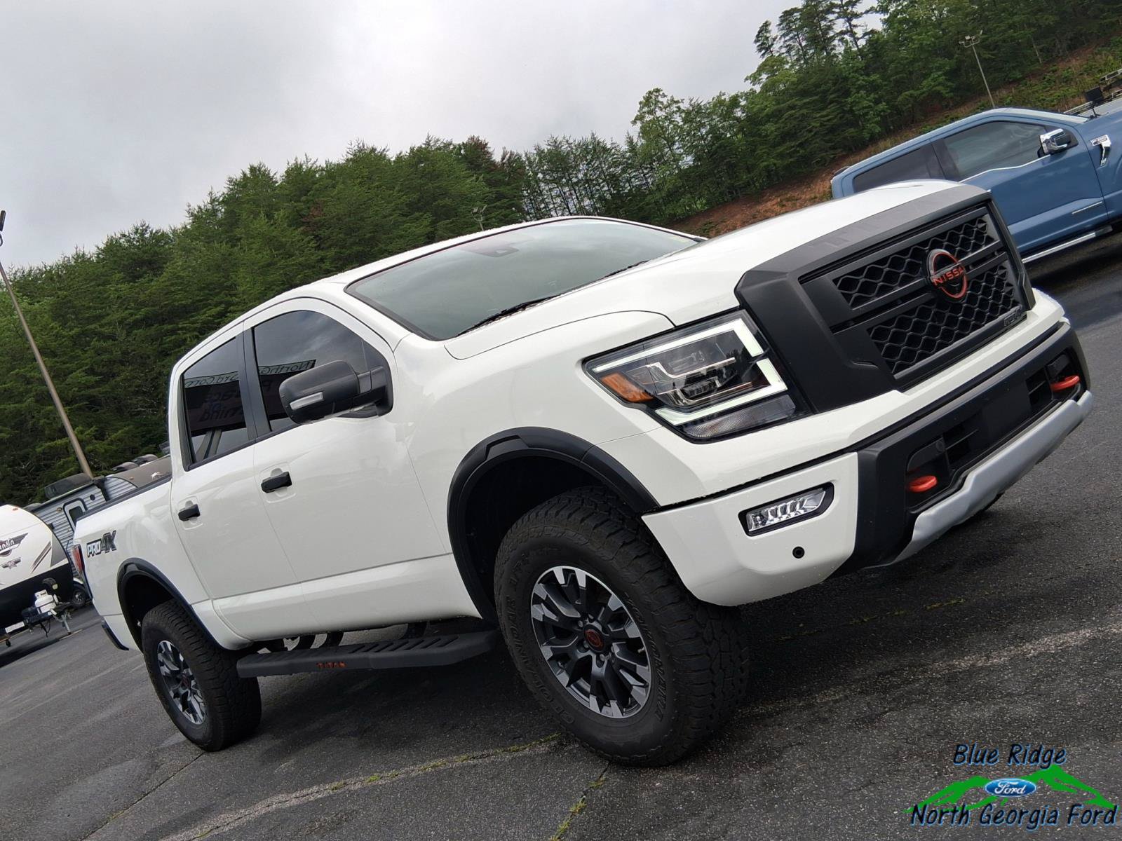 Used 2024 Nissan Titan PRO-4X w/ Pro-4x Convenience Package AWD/4WD image 28